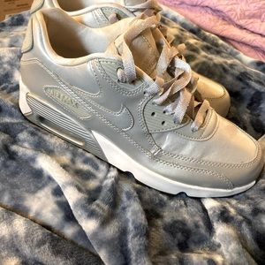 Silver used nike gym shoes size 7 boys
